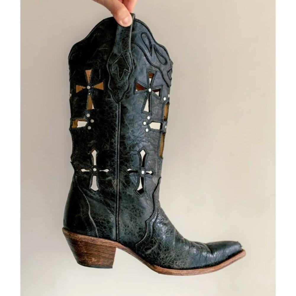 Corral 9.5 distressed leather hollow cross cowboy boots